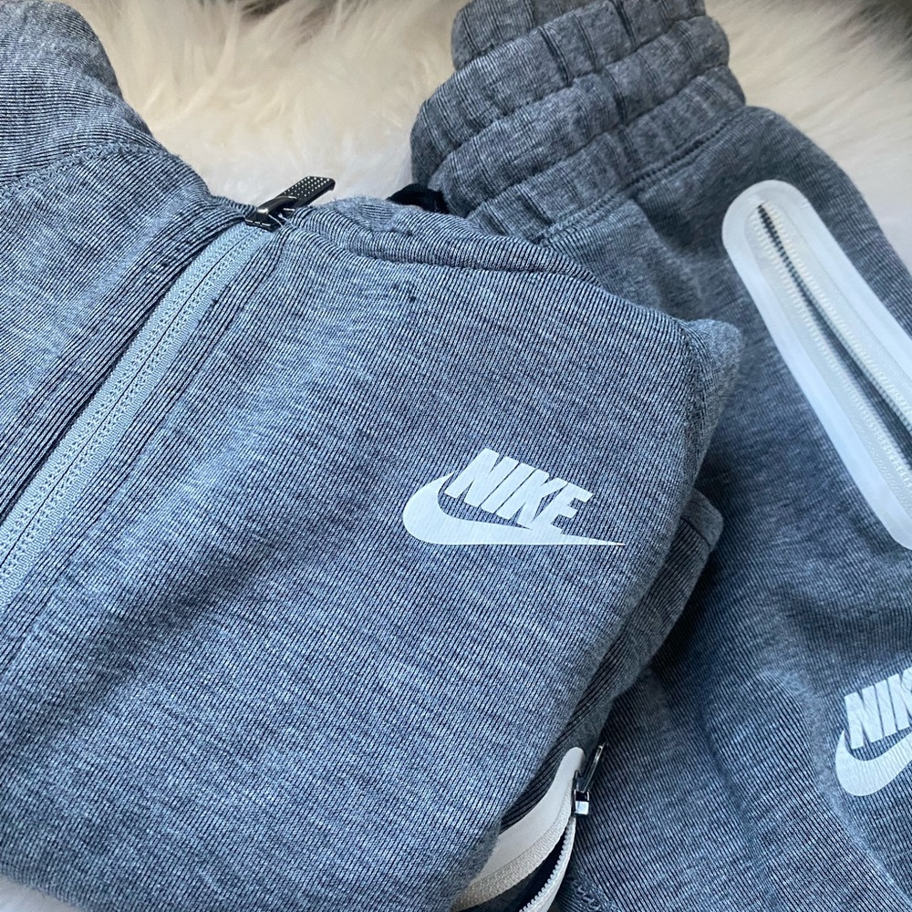 Nike track suit